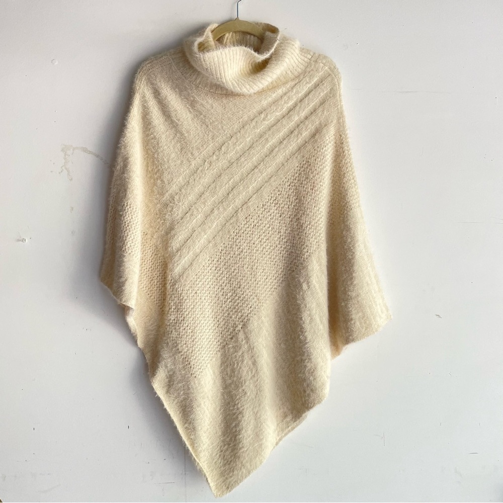 🌟Mia & Tess poncho sweater